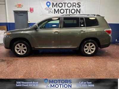 2011 Toyota Highlander SE 4WD   - Photo 2 - Saint Cloud, MN 56301