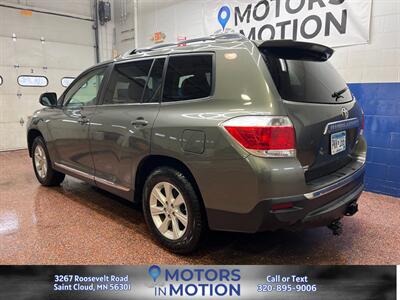 2011 Toyota Highlander SE 4WD   - Photo 8 - Saint Cloud, MN 56301