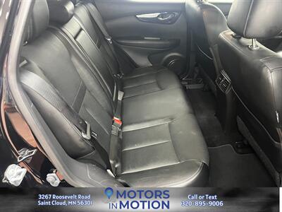 2018 Nissan Rogue Sport SL AWD w/Sunroof   - Photo 17 - Saint Cloud, MN 56301