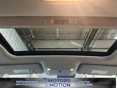 2018 Nissan Rogue Sport SL AWD w/Sunroof   - Photo 12 - Saint Cloud, MN 56301