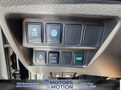 2018 Nissan Rogue Sport SL AWD w/Sunroof   - Photo 14 - Saint Cloud, MN 56301