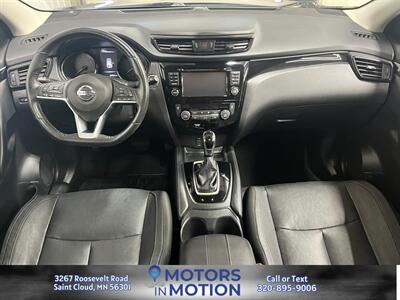 2018 Nissan Rogue Sport SL AWD w/Sunroof   - Photo 11 - Saint Cloud, MN 56301
