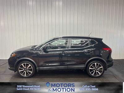 2018 Nissan Rogue Sport SL AWD w/Sunroof   - Photo 2 - Saint Cloud, MN 56301