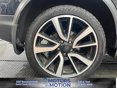 2018 Nissan Rogue Sport SL AWD w/Sunroof   - Photo 20 - Saint Cloud, MN 56301