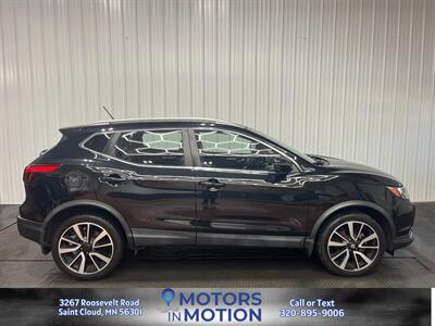2018 Nissan Rogue Sport SL AWD w/Sunroof   - Photo 5 - Saint Cloud, MN 56301