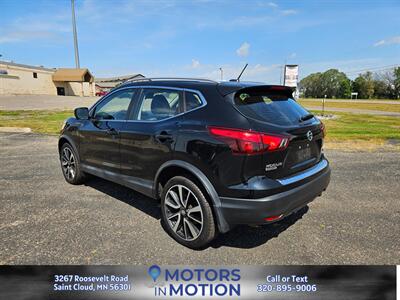 2018 Nissan Rogue Sport SL AWD w/Sunroof   - Photo 8 - Saint Cloud, MN 56301