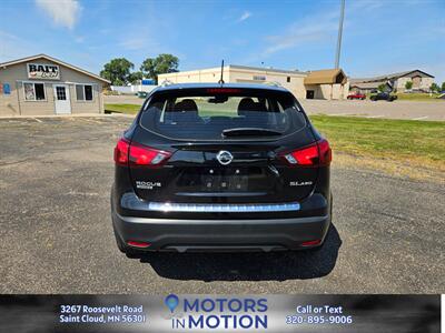 2018 Nissan Rogue Sport SL AWD w/Sunroof   - Photo 7 - Saint Cloud, MN 56301