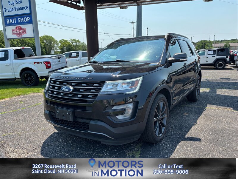 2017 Ford Explorer XLT 4WD's photo