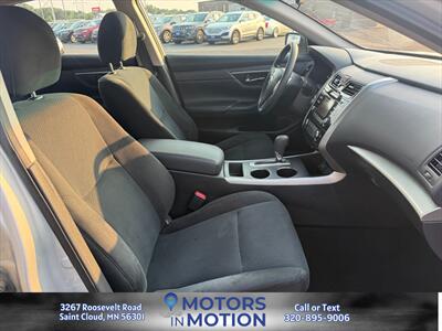 2015 Nissan Altima 2.5 S FWD - Photo 12 - Saint Cloud, MN 56301