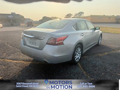2015 Nissan Altima 2.5 S FWD - Photo 5 - Saint Cloud, MN 56301