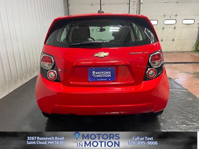 2015 Chevrolet Sonic LT Auto   - Photo 4 - Saint Cloud, MN 56301