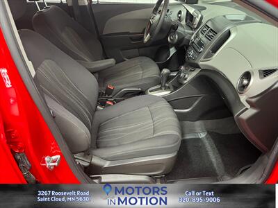 2015 Chevrolet Sonic LT Auto   - Photo 14 - Saint Cloud, MN 56301