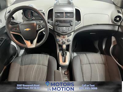 2015 Chevrolet Sonic LT Auto   - Photo 13 - Saint Cloud, MN 56301