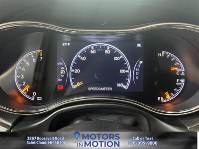 2014 Jeep Grand Cherokee Laredo 4WD   - Photo 10 - Saint Cloud, MN 56301