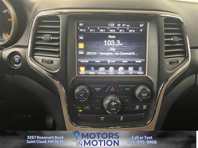 2014 Jeep Grand Cherokee Laredo 4WD   - Photo 12 - Saint Cloud, MN 56301