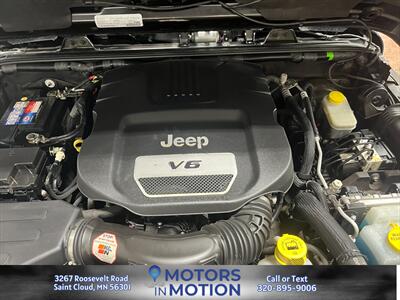 2018 Jeep Wrangler JK Unlimited Sahara 4x4 - Photo 18 - Saint Cloud, MN 56301