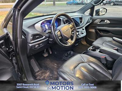 2019 Chrysler Pacifica Touring L Plus   - Photo 9 - Saint Cloud, MN 56301