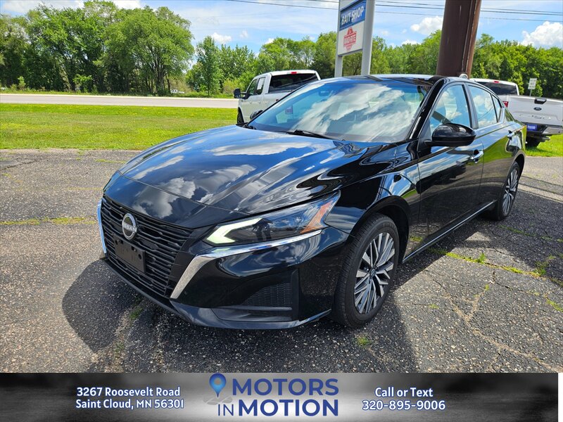 2023 Nissan Altima 2.5 SV AWD  