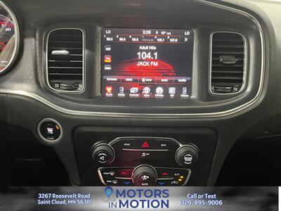 2016 Dodge Charger SXT AWD   - Photo 13 - Saint Cloud, MN 56301