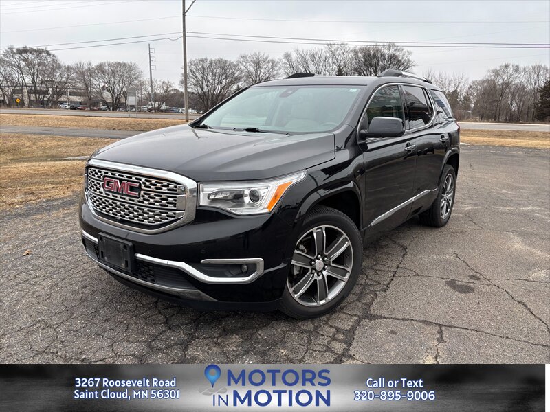 2017 GMC Acadia Denali AWD w/Sunroof  