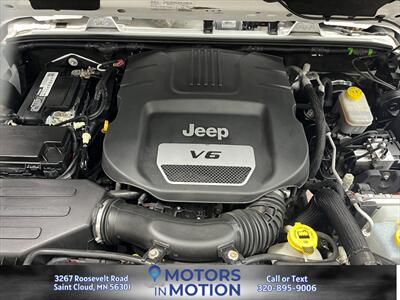 2017 Jeep Wrangler Unlimited Sahara 4x4   - Photo 18 - Saint Cloud, MN 56301