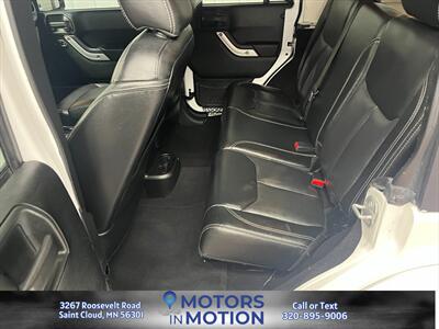 2017 Jeep Wrangler Unlimited Sahara 4x4   - Photo 14 - Saint Cloud, MN 56301