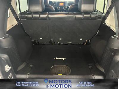 2017 Jeep Wrangler Unlimited Sahara 4x4   - Photo 15 - Saint Cloud, MN 56301