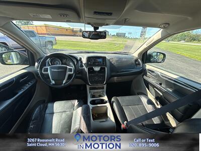 2016 Chrysler Town and Country Touring-L   - Photo 16 - Saint Cloud, MN 56301