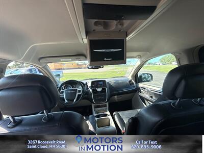 2016 Chrysler Town and Country Touring-L   - Photo 17 - Saint Cloud, MN 56301