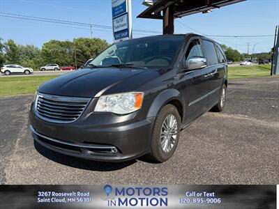 2016 Chrysler Town and Country Touring-L   - Photo 1 - Saint Cloud, MN 56301