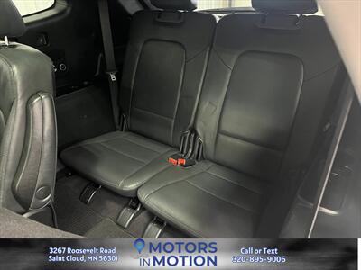 2017 Hyundai Santa Fe Limited Ultimate AWD w/Sunroof   - Photo 16 - Saint Cloud, MN 56301