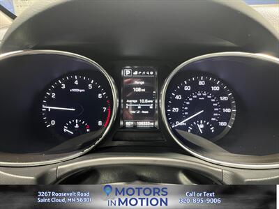 2017 Hyundai Santa Fe Limited Ultimate AWD w/Sunroof   - Photo 13 - Saint Cloud, MN 56301