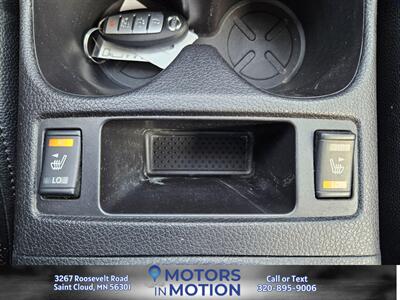 2016 Nissan Rogue SV AWD w/Sunroof   - Photo 13 - Saint Cloud, MN 56301
