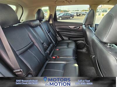 2016 Nissan Rogue SV AWD w/Sunroof   - Photo 16 - Saint Cloud, MN 56301
