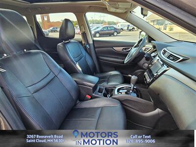 2016 Nissan Rogue SV AWD w/Sunroof   - Photo 14 - Saint Cloud, MN 56301