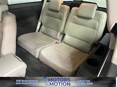 2011 Ford Flex SEL AWD 3rd row w/Sunroof   - Photo 18 - Saint Cloud, MN 56301
