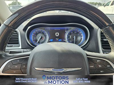 2018 Chrysler 300 Limited AWD - Photo 15 - Saint Cloud, MN 56301