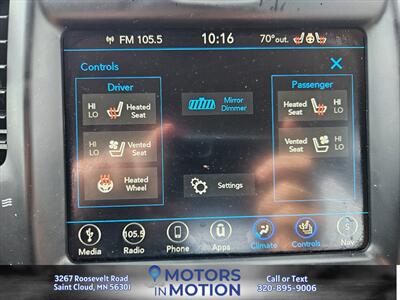 2018 Chrysler 300 Limited AWD - Photo 13 - Saint Cloud, MN 56301