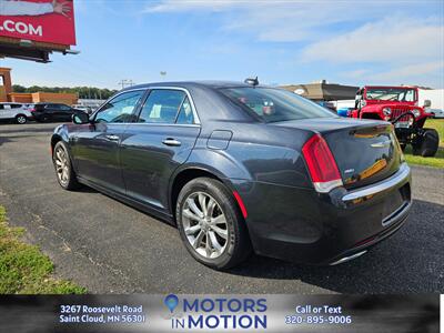 2018 Chrysler 300 Limited AWD - Photo 3 - Saint Cloud, MN 56301