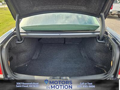 2018 Chrysler 300 Limited AWD - Photo 17 - Saint Cloud, MN 56301