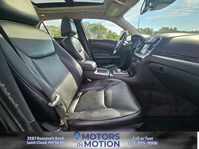 2018 Chrysler 300 Limited AWD - Photo 19 - Saint Cloud, MN 56301