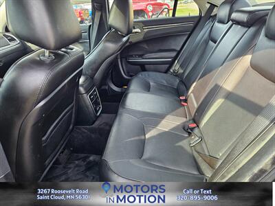 2018 Chrysler 300 Limited AWD - Photo 16 - Saint Cloud, MN 56301