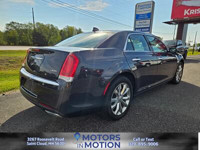2018 Chrysler 300 Limited AWD - Photo 5 - Saint Cloud, MN 56301