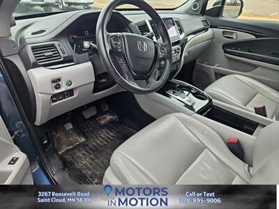 2016 Honda Pilot Touring AWD w/Sunroof & DVD - Photo 9 - Saint Cloud, MN 56301
