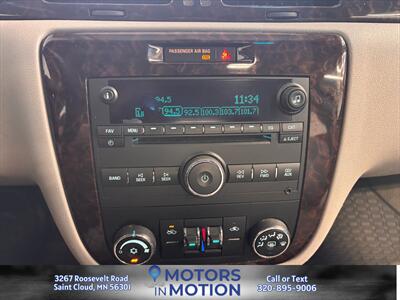 2014 Chevrolet Impala Limited LT   - Photo 11 - Saint Cloud, MN 56301