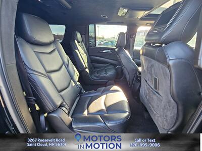 2016 Cadillac Escalade ESV Platinum 4x4 w/Sunroof & DVD   - Photo 19 - Saint Cloud, MN 56301