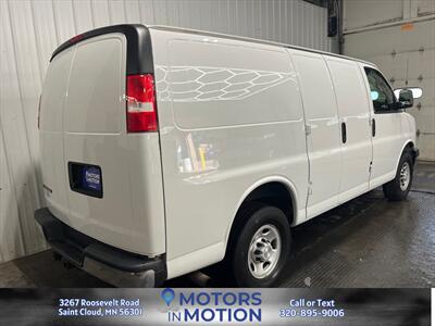 2018 Chevrolet Express RWD 3500 6.0L - Photo 5 - Saint Cloud, MN 56301