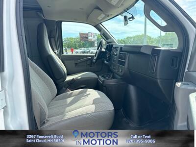 2018 Chevrolet Express 3500 6.0L   - Photo 15 - Saint Cloud, MN 56301