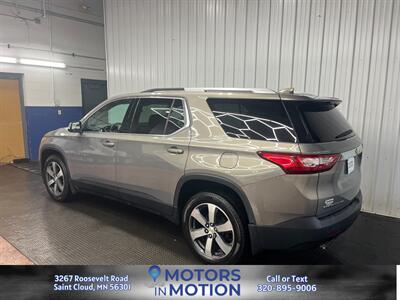2018 Chevrolet Traverse 3LT AWD w/Leather and Sunroof   - Photo 8 - Saint Cloud, MN 56301