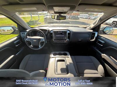 2017 Chevrolet Silverado 1500 LT 4x4 - Photo 11 - Saint Cloud, MN 56301